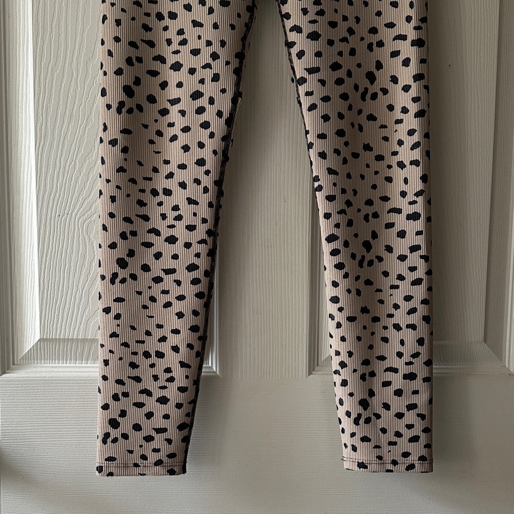 Beach Riot Leopard Ribbed Leggings Small - Picture 5 of 9